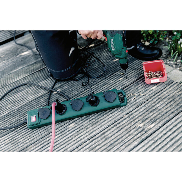 Brennenstuhl Brennenstuhl 1159910215 Steckdose mit Schalter 5-fach grün PG-Stecker