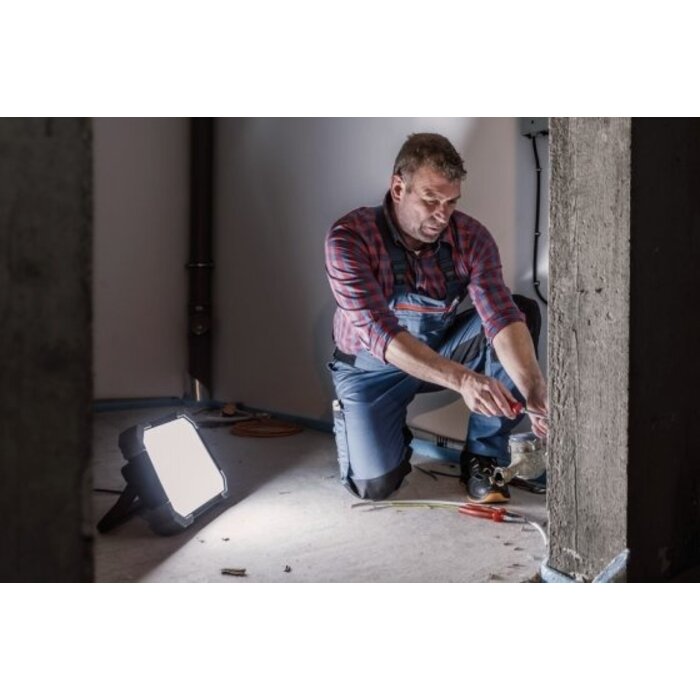 Brennenstuhl Mobiele LED straler DINORA 5050 IP65 5m H07RN-F 2x1,0 5100lm