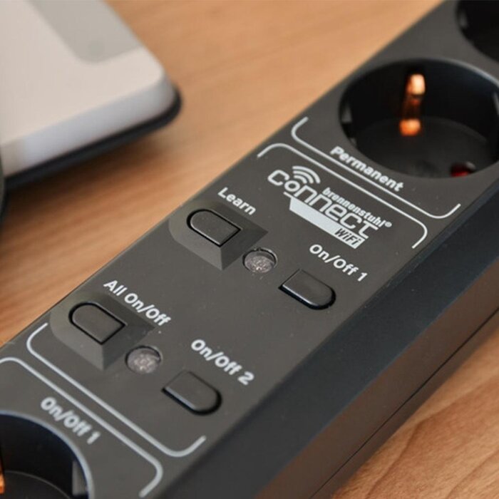 Brennenstuhl Brennenstuhl Connect Smart Socket WiFi 6 voies, - Alexa et Google Assistant-câble de 1,5 m noir