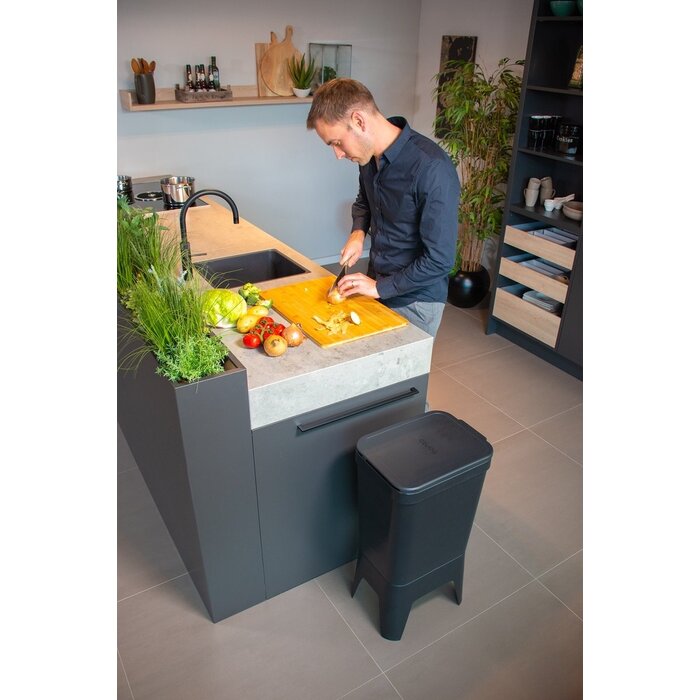 Bonton Bonton Circubin - Afvalbak - Dichte deksel - gerecycled PP - 40l - 76x30x41cm - zwart