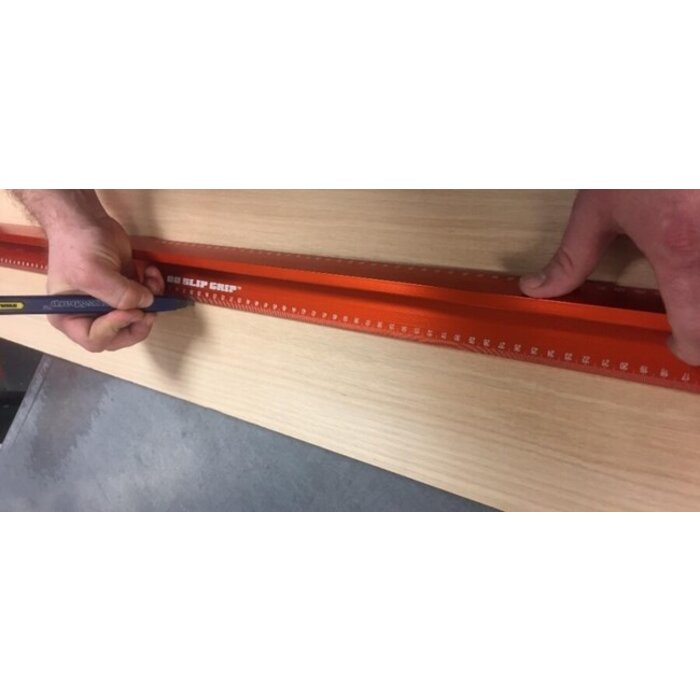 Swanson Swanson Aluminium Lineal 122cm mit Griff und Anti-Rutsch