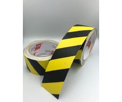 Geel-Zwart markerings vloertape Antislip Spidertech  50 mm (rol 10 meter) Corona