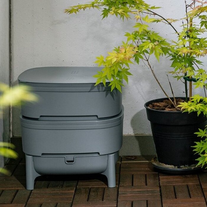 Urbalive Hôtel à vers Plastia 30L - 100% Plastique recyclé - Lombricomposteur - Composteur