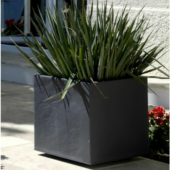 EDA EDA Pflanzgefäß Vulcania Steineffekt grau 49,5 x 49,5 x 49,5 cm 57 Liter