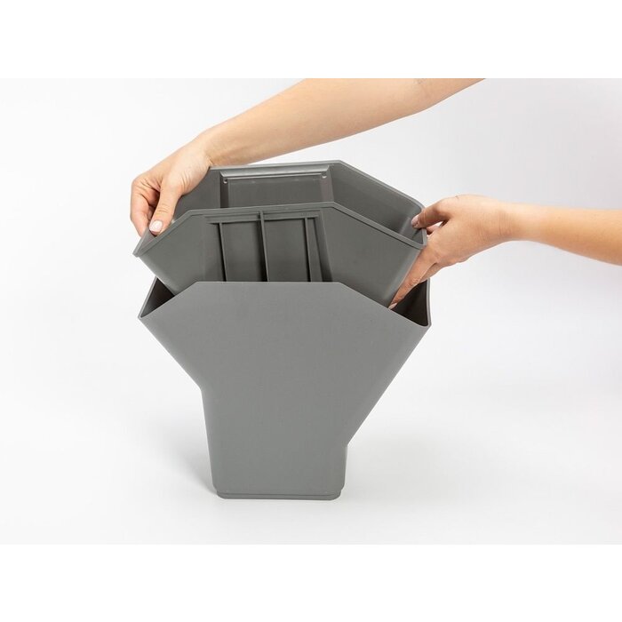 Plastia Plastia TREE - Vertikale selbstbewässernde Blumentöpfe System 3 Töpfe mit Ständer