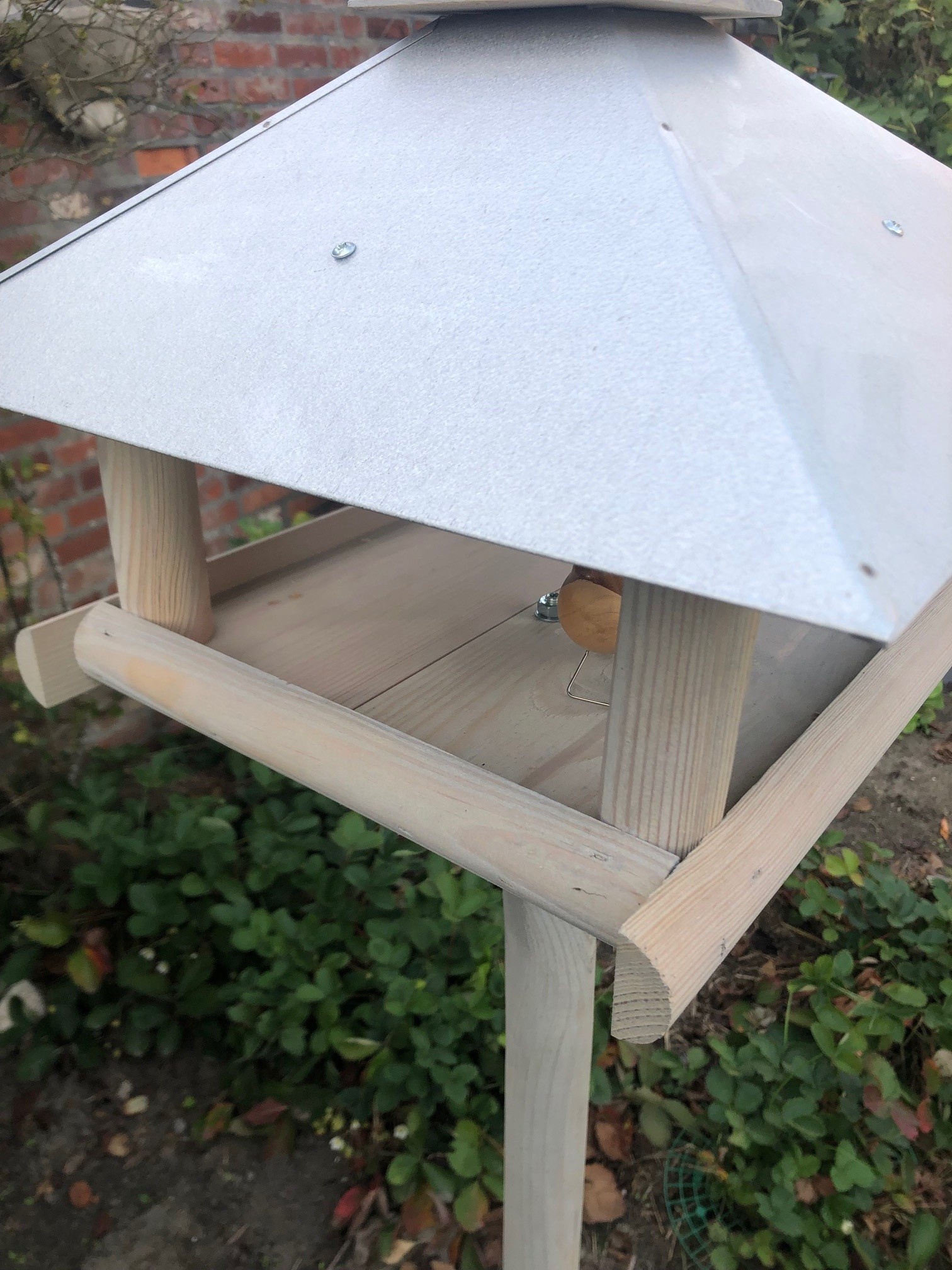 Dutchlander Futtertisch XL - Quadratisch - Mit verzinktem Metalldach - 39x39x144 cm