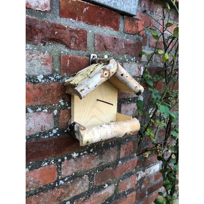 Dutchlander Vogelvoedertafel – Muurbevestiging – Berken met Dakje van stro – 19x19x9 cm