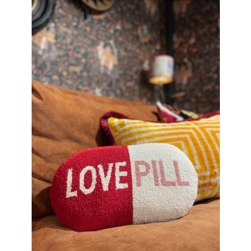 HOF House of Furniture Love Pill