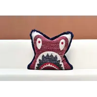 Visage Yeti QQ
