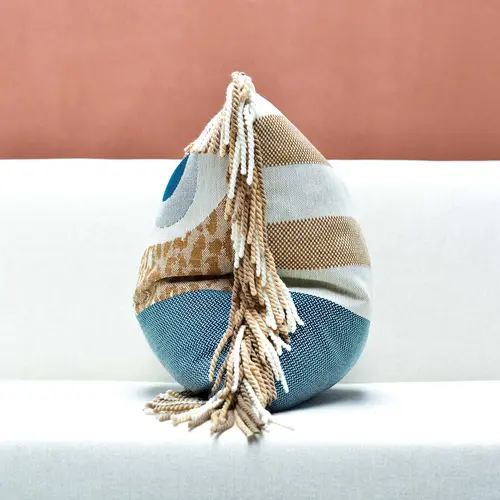 JPDEMEYER&CO Faces VV