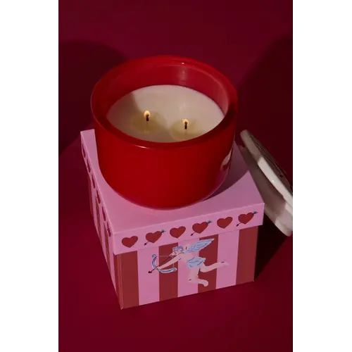 HOF House of Furniture Charmed 8oz/226g Red Glass Candle with Heart Lid - Wild Fig & Rose