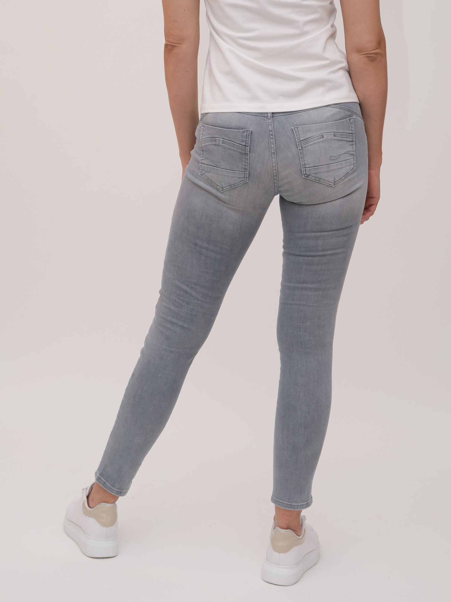 SUZY Skinny Fit Hippo Grey