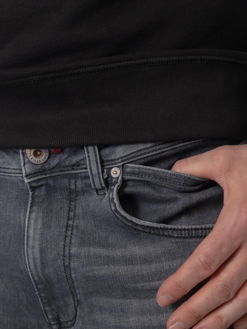 RUSSEL - Men Denim Tapered (9700 Grey)