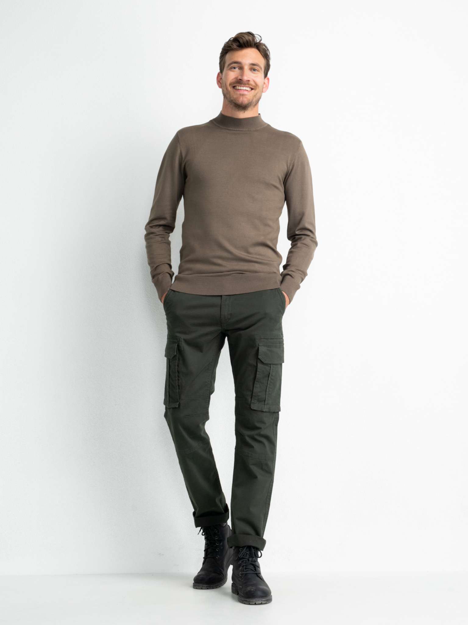 M-3020-KWC258 - Men Knitwear Collar Basic (7114 Dark Wood)