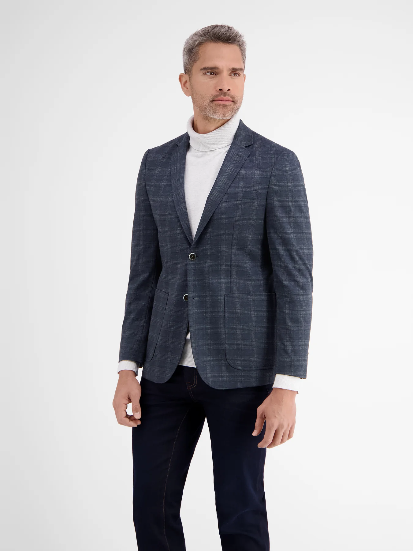 2397121 Classic Navy Blazer