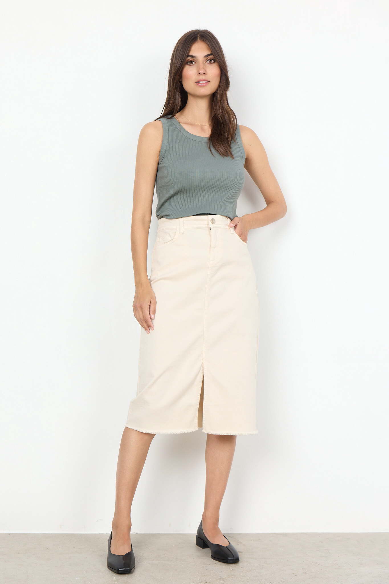 SC-ERNA 22 (1620 Cream)