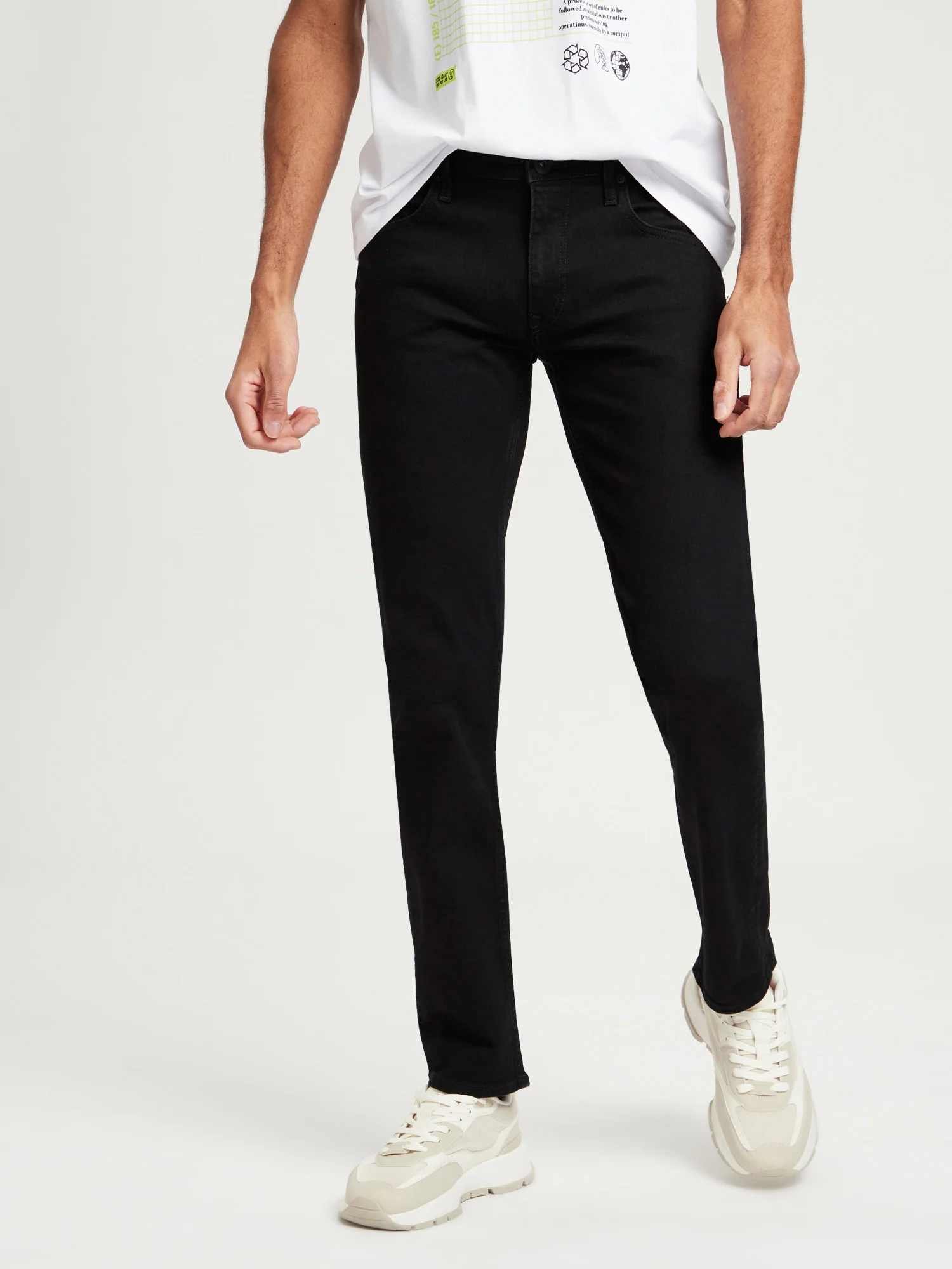 DAMIEN E 198-094 ( Black 020 )