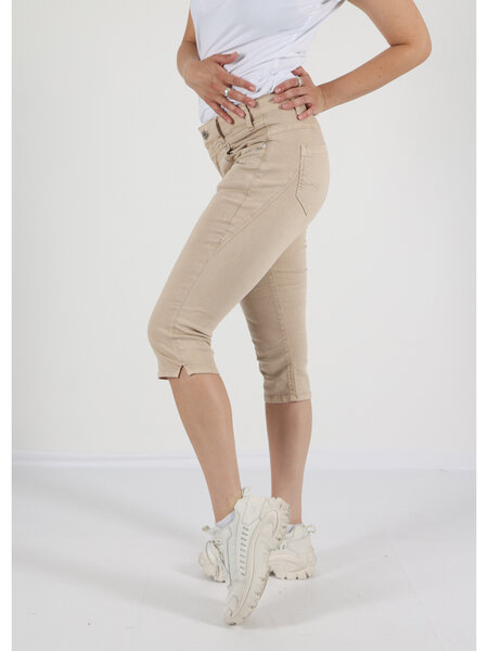 RITA CAPRI (18 Beige)