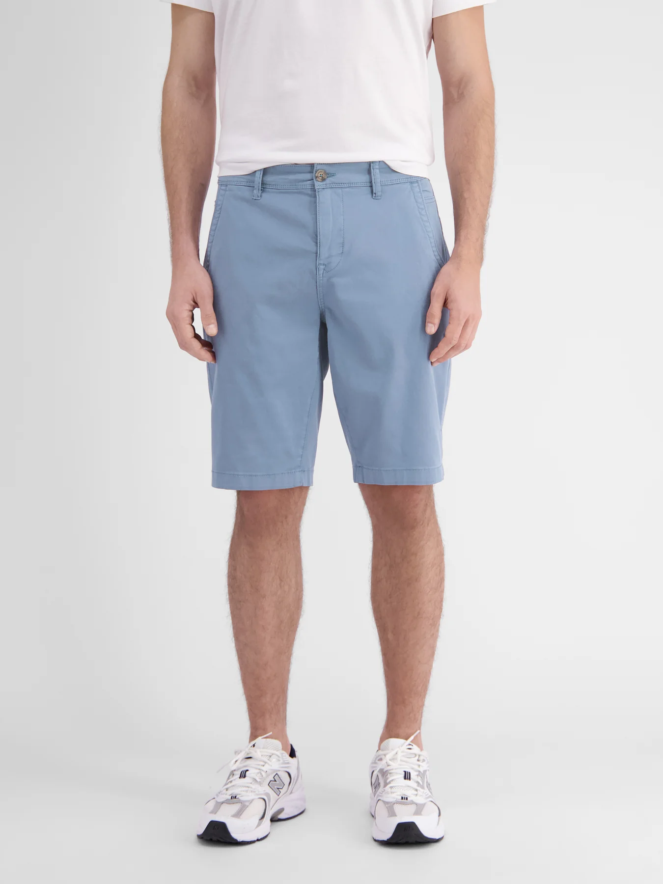 2439213 T12 Hose Kurz (440 Mid Storm Blue)