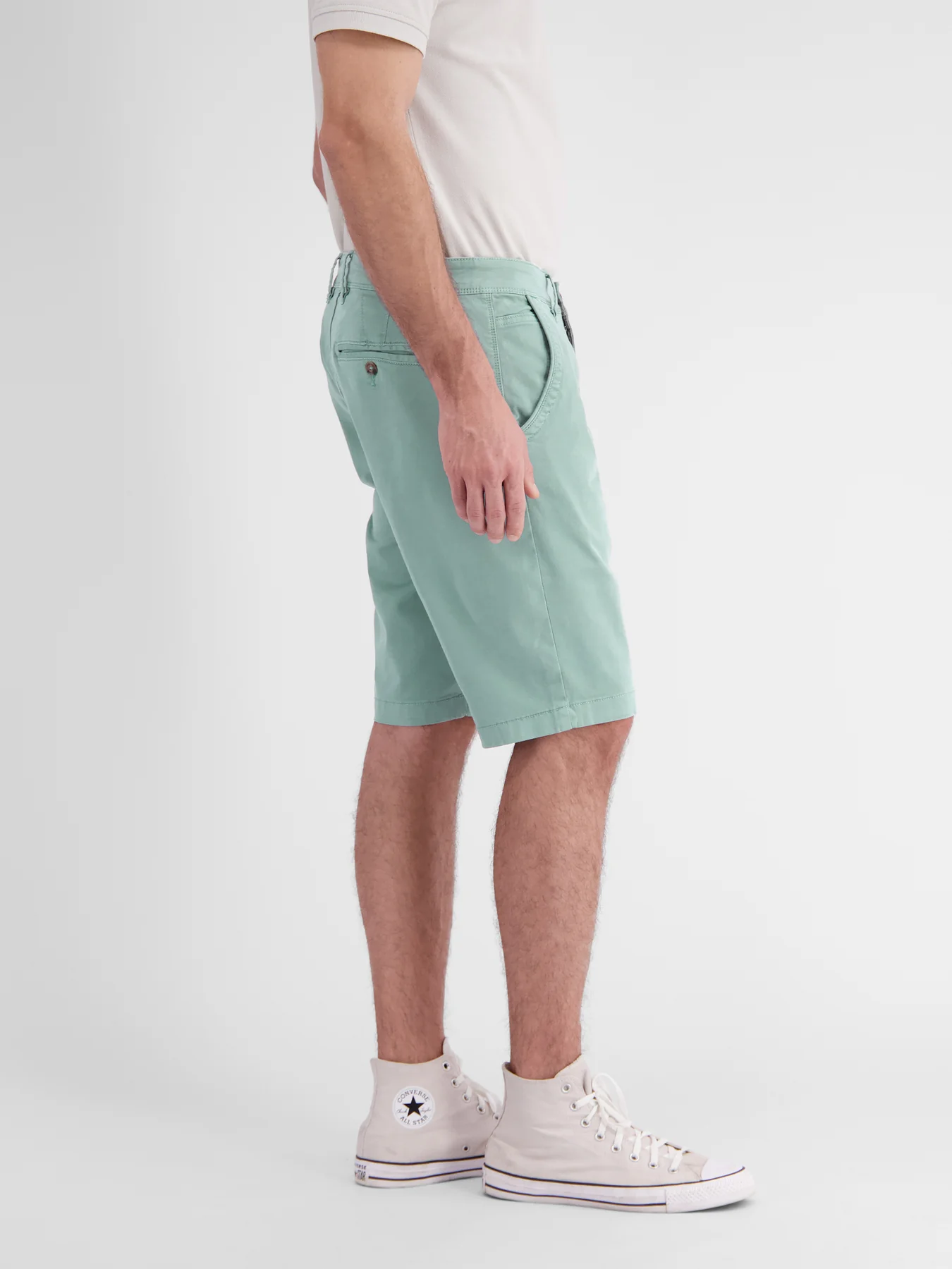 2439213 T12 Hose Kurz (467 Dusty Mint)