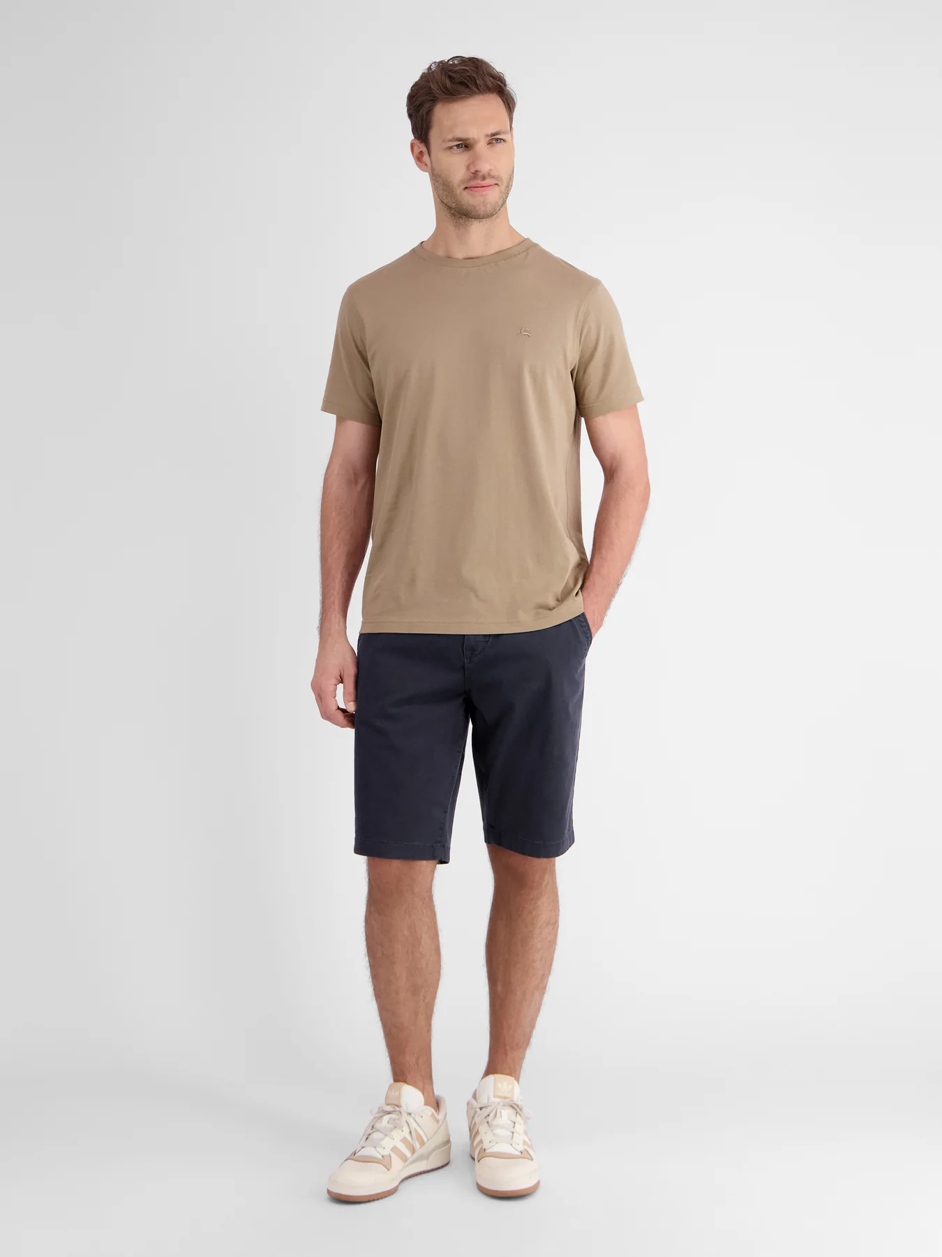 2439213 T12 Hose Kurz (485 Classic Navy)