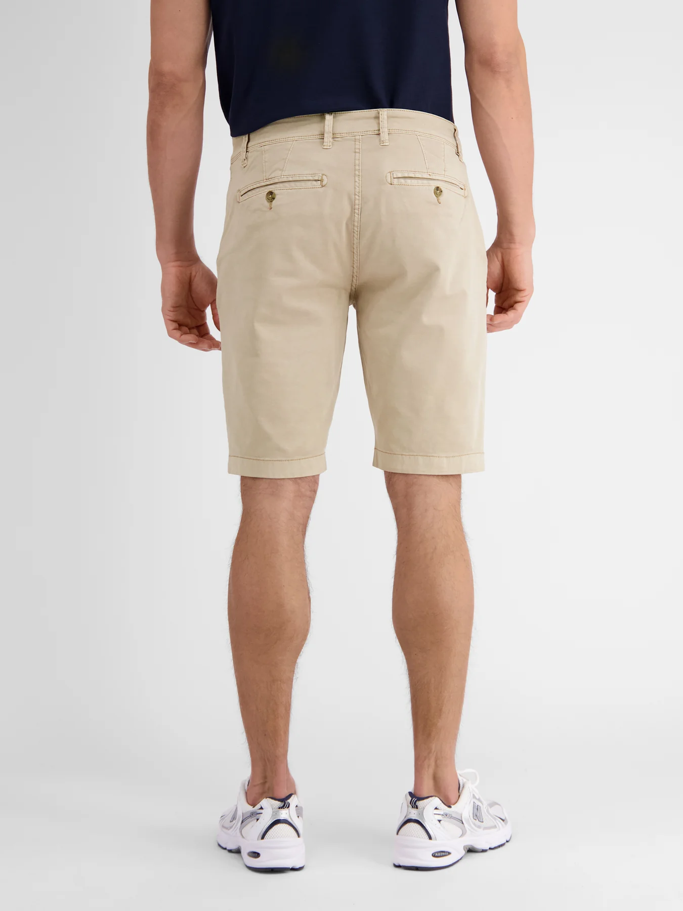 2439213 T12 Hose Kurz (705 Light Dune Beig)