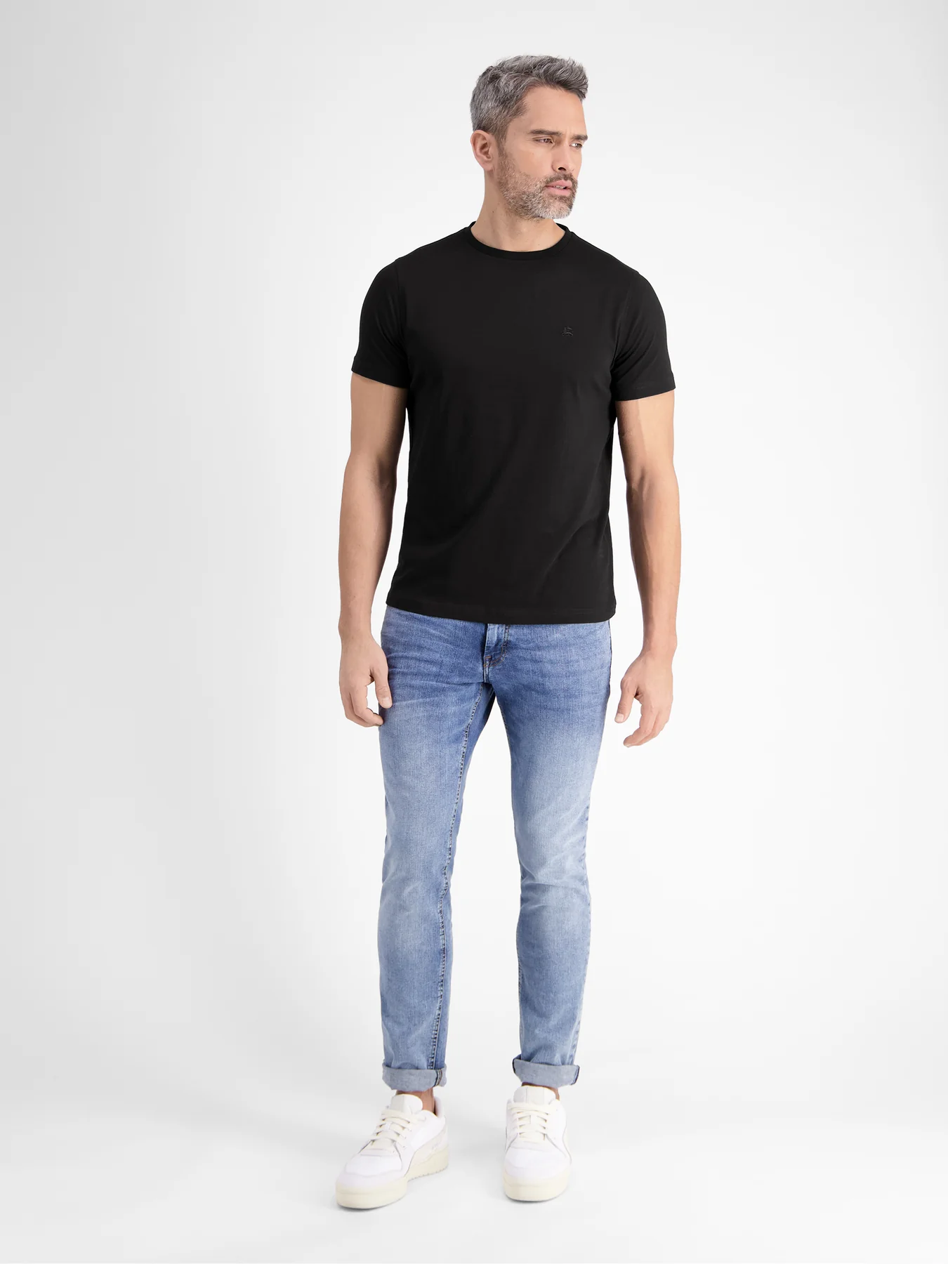 2003000 KLASSIEK HEREN-T-SHIRT ME RONDE HALS (290 BLACK)