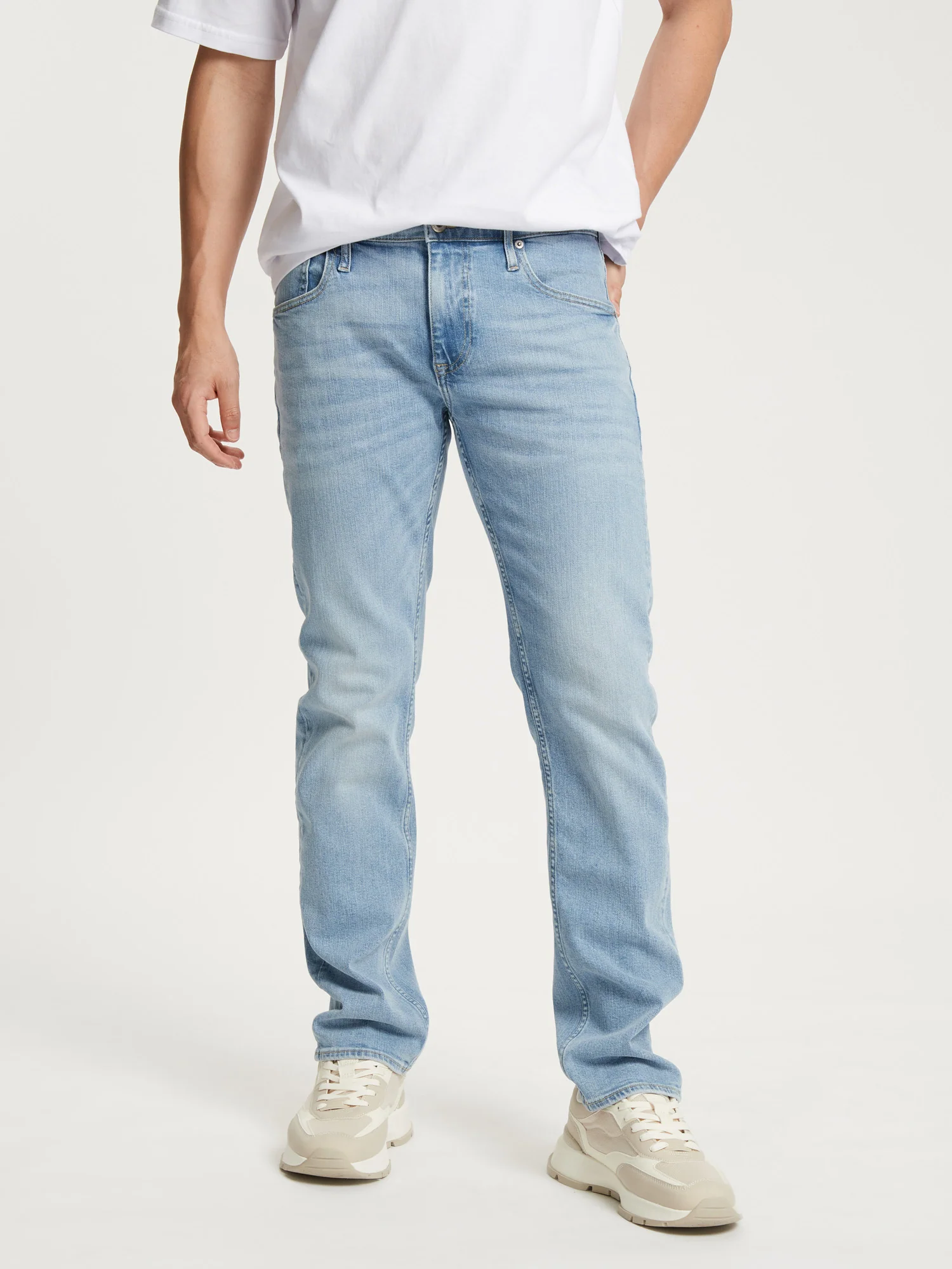 Cross Jeans DAMIEN E 198-087 (light mid blue)