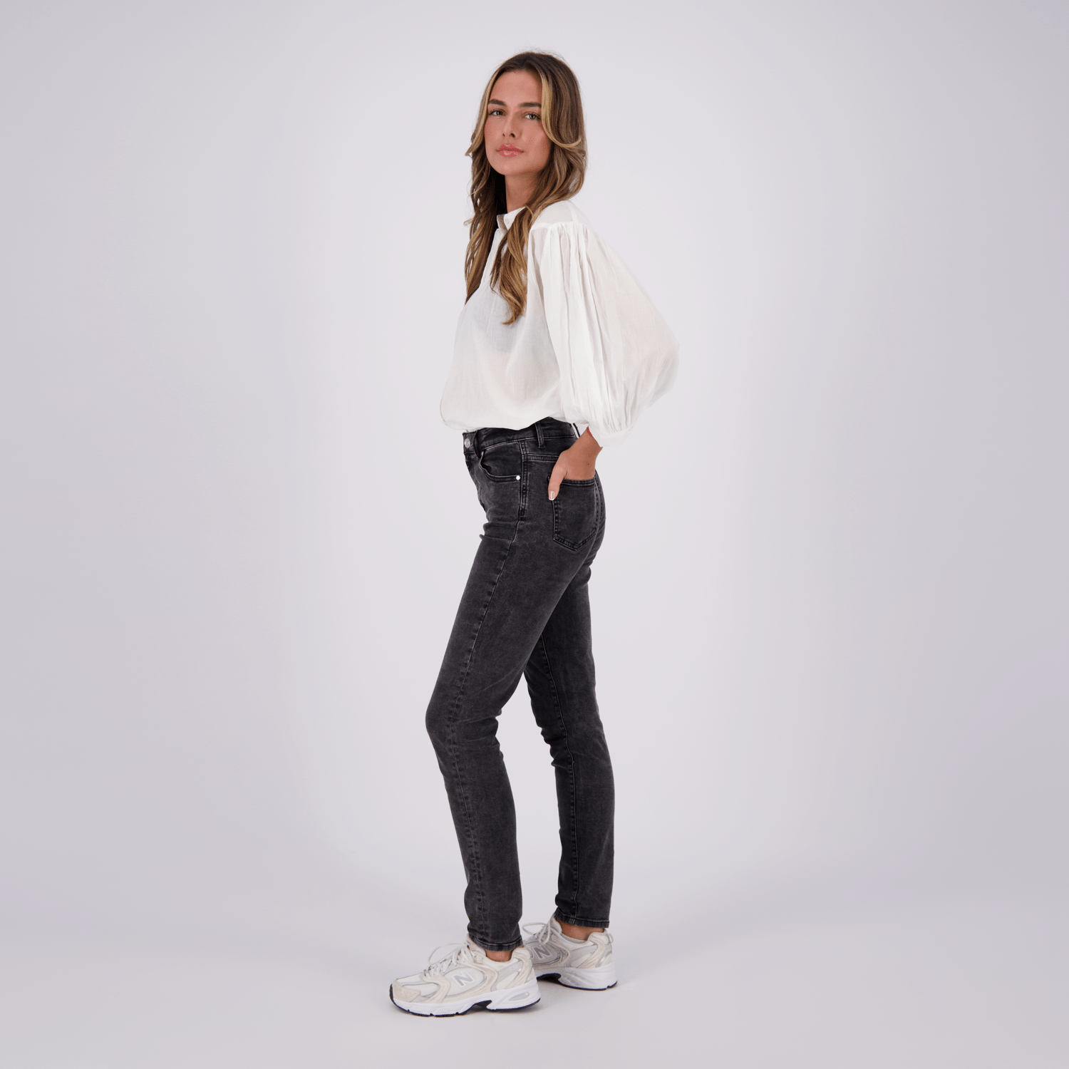 Willow RD06 ( Dark Grey Stone)