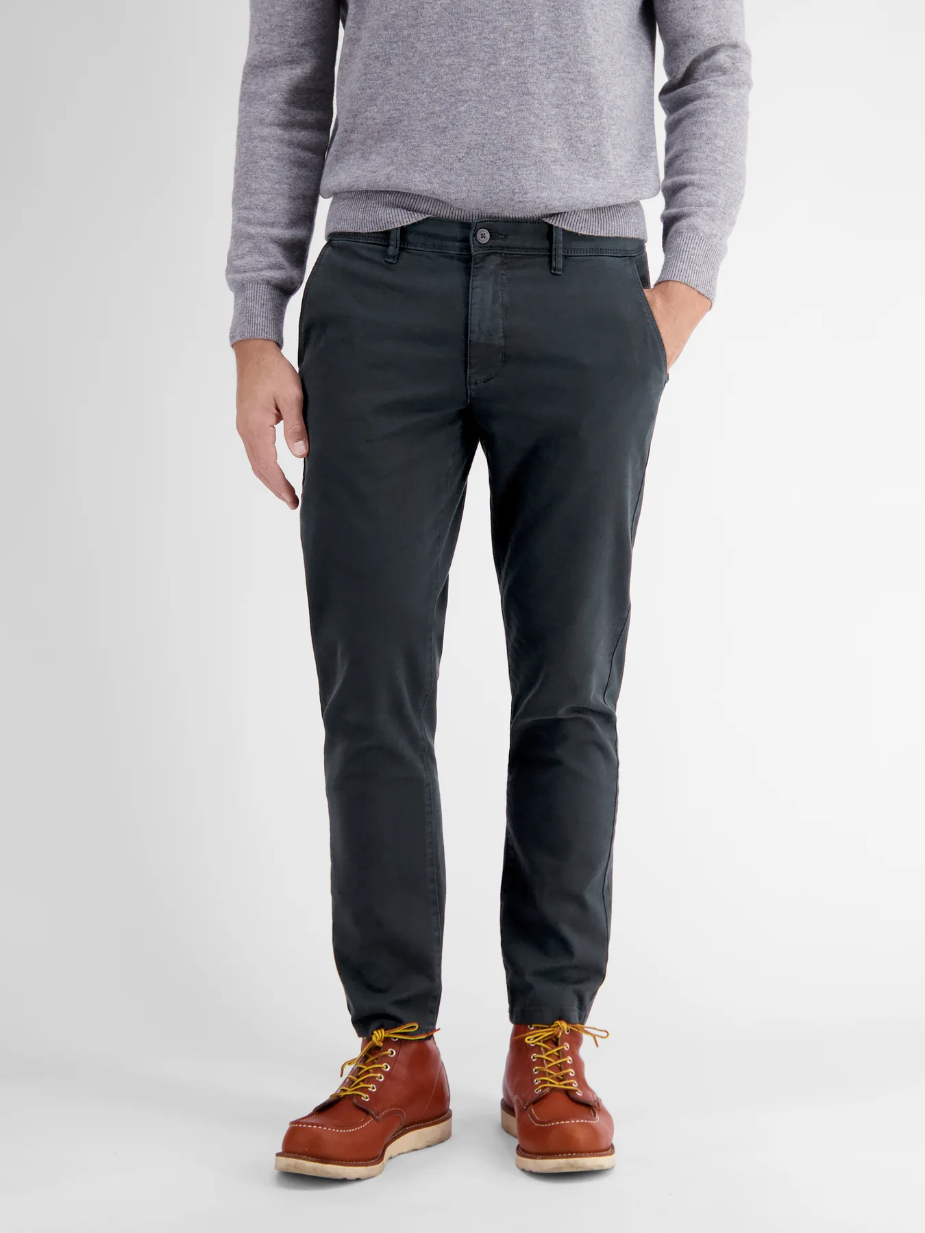 2009166 CHINO MICROSTRUCTUUR SLIM FIT (480 NAVY)