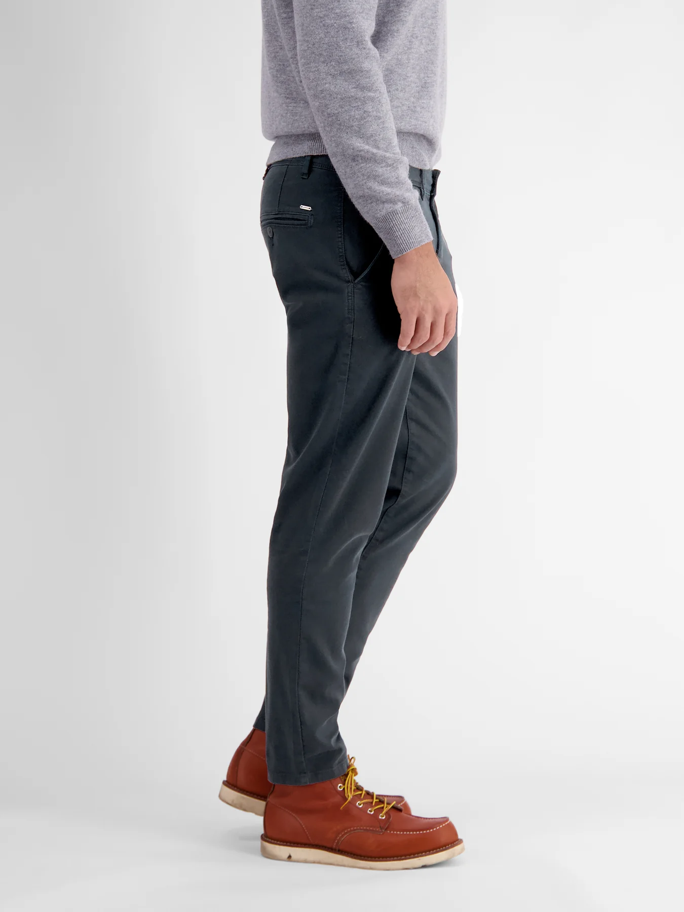 2009166 CHINO MICROSTRUCTUUR SLIM FIT (480 NAVY)