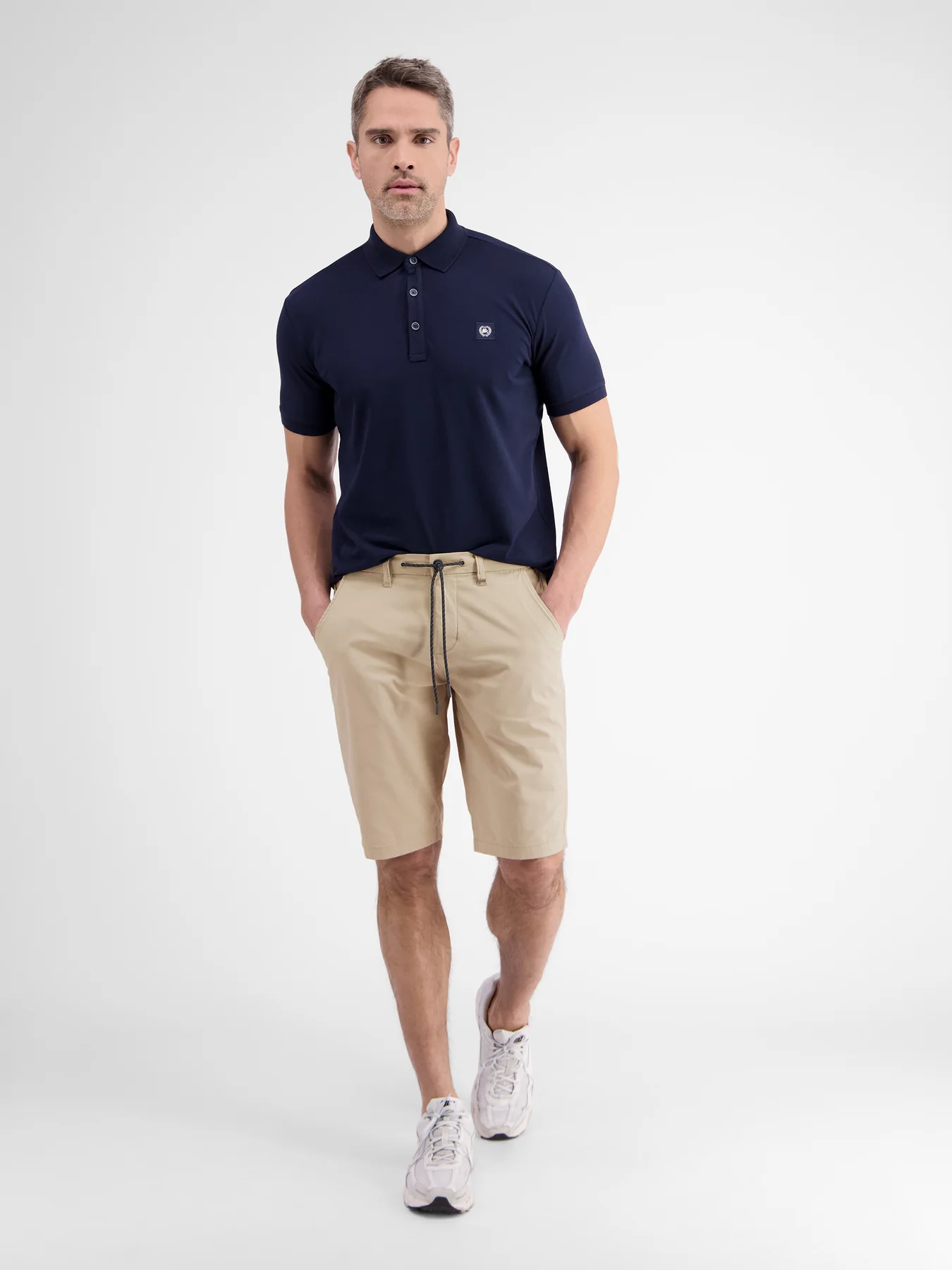 2459230 T12 Hose Kurz (705 Light Dune Beig)