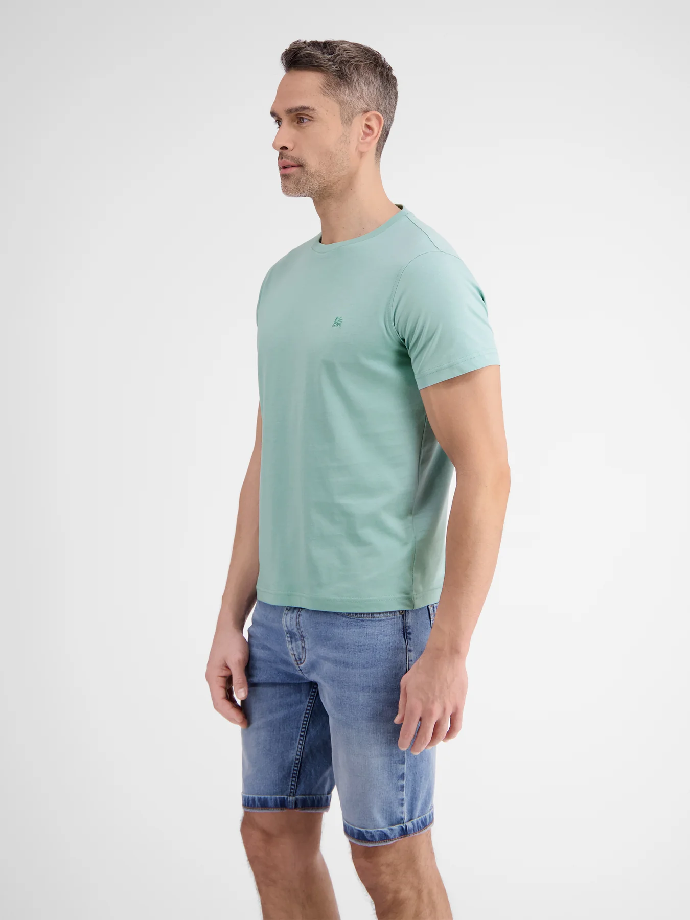 2423000 EFFEN BASIC T-SHIRT LOGOSTEEK (622 COASTAL SEA BLUE)