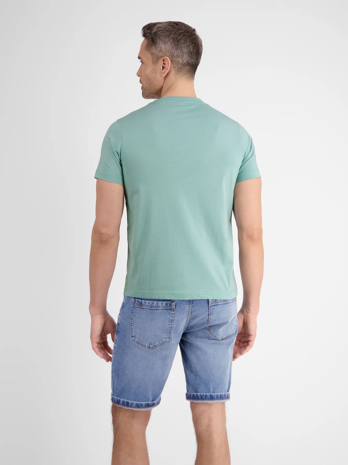 2423000 EFFEN BASIC T-SHIRT LOGOSTEEK (622 COASTAL SEA BLUE)