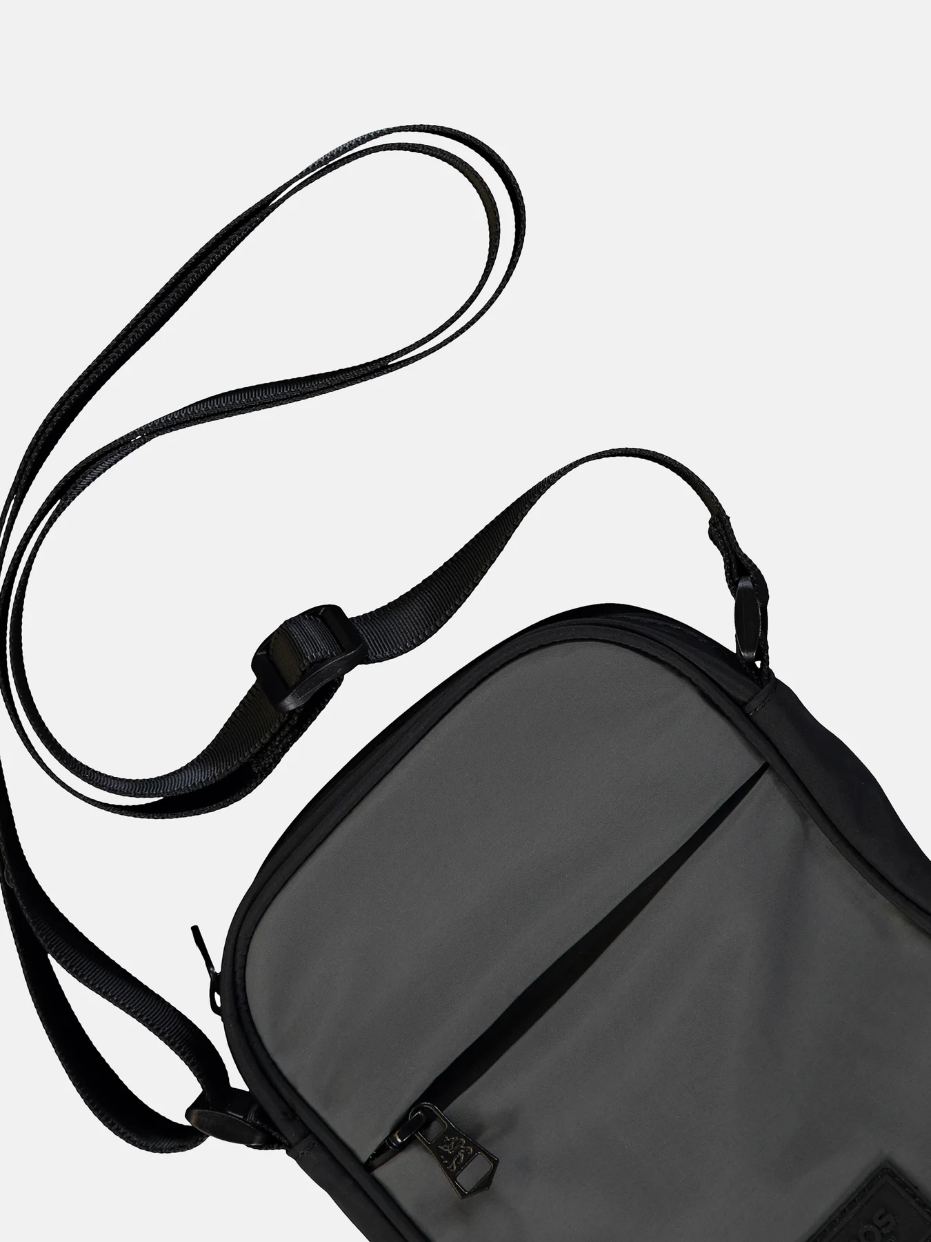 5002023 SEATTLE-CROSSBODYTAS (250 MID GREY MELANGE)