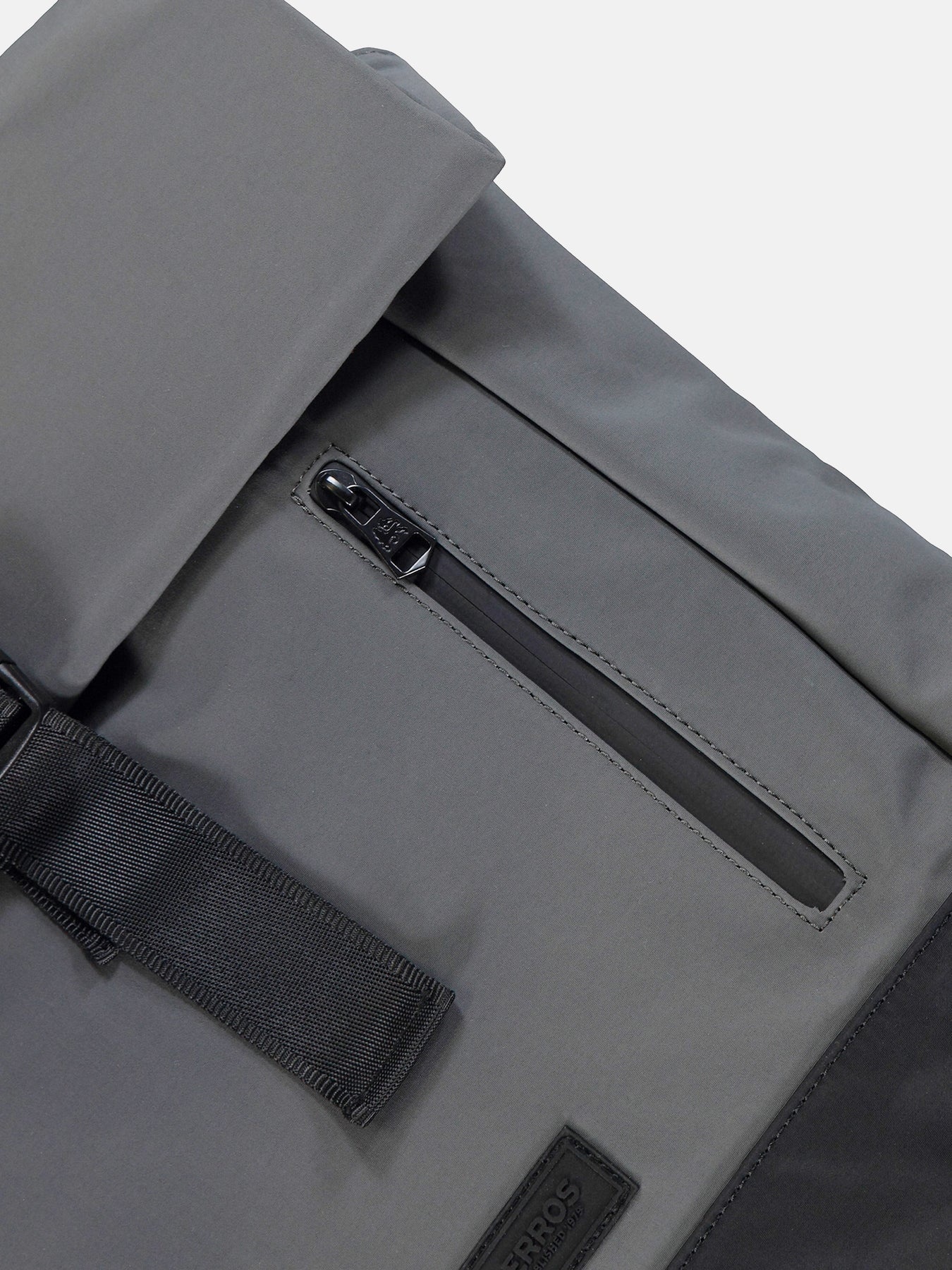 5002121 SEATTLE RUGZAK MET ROLSLUITING (250 MID GREY MELANGE)