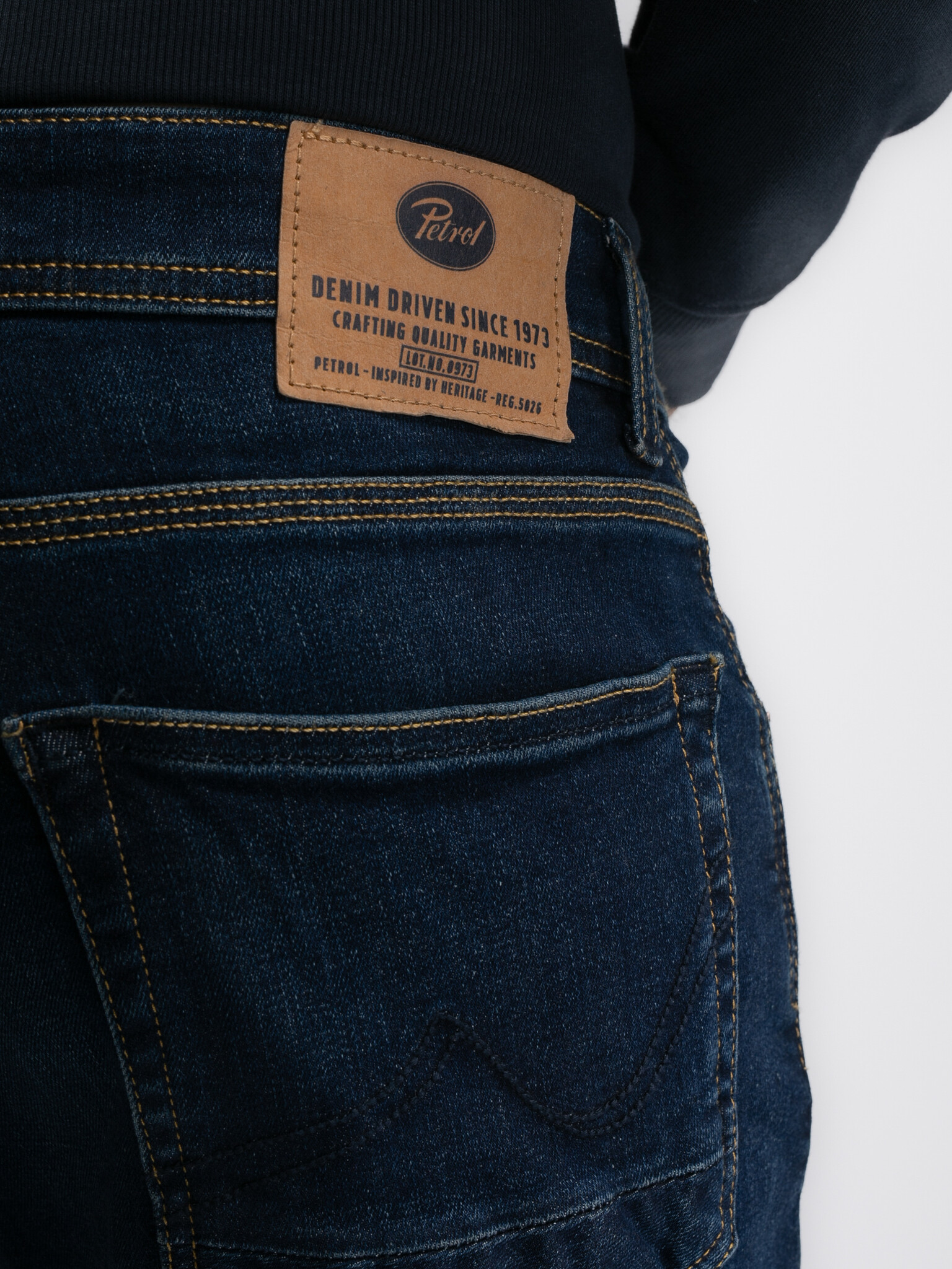 RUSSEL-CLASSIC - 5806 Dark Stone