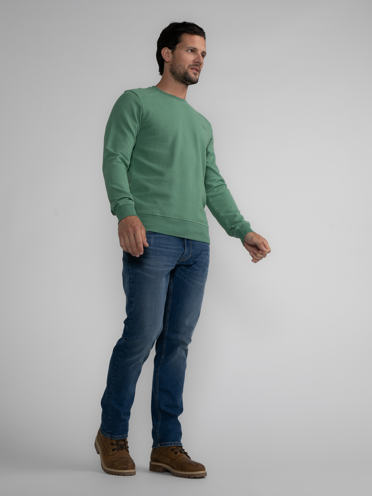 M-3040-SWR304 Men Sweater Round Neck (6167 Wasabi)