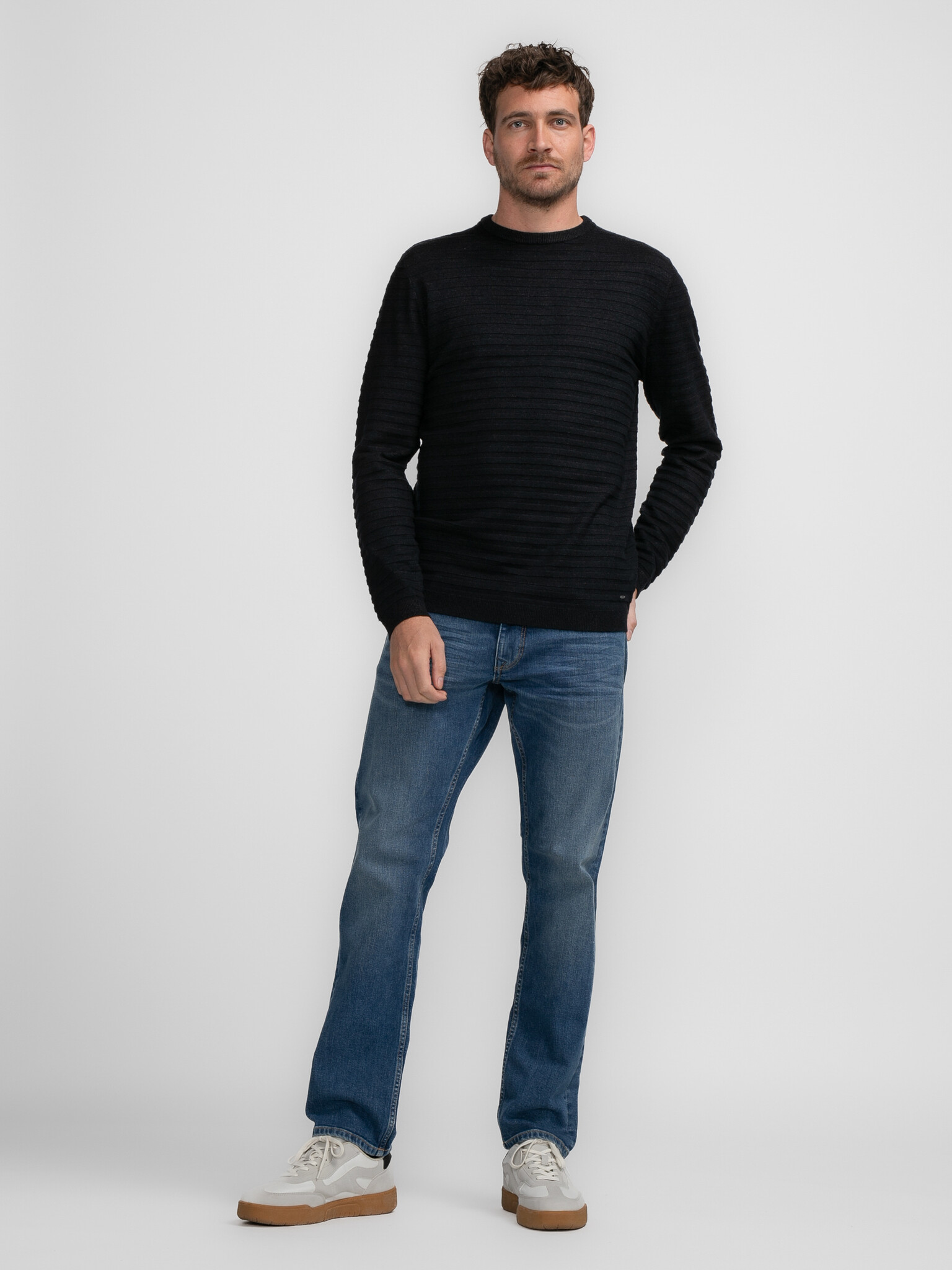 M-3040-KWR269 Men Knitwear Round Neck Basic (9091 Dark Black)
