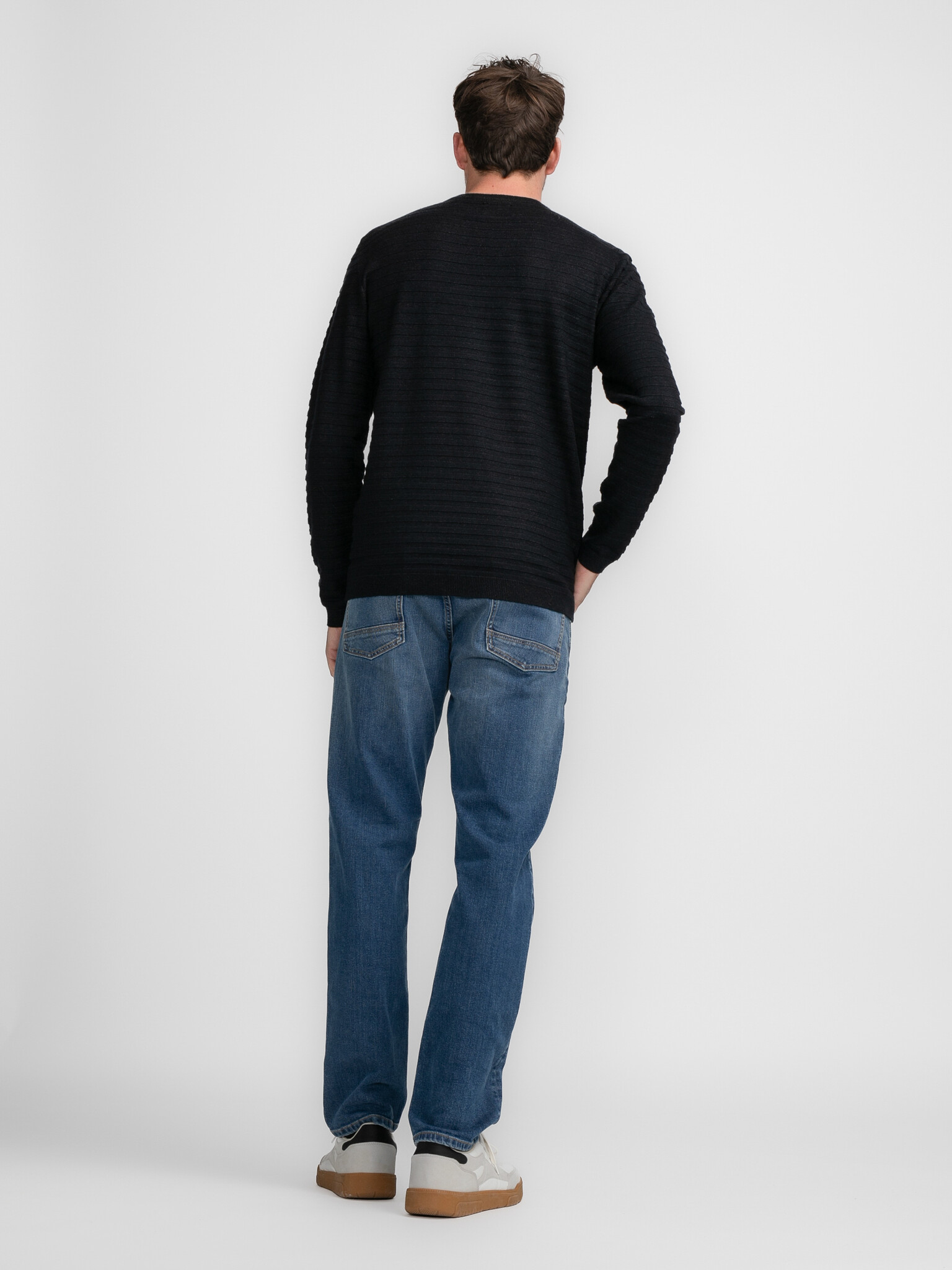 M-3040-KWR269 Men Knitwear Round Neck Basic (9091 Dark Black)