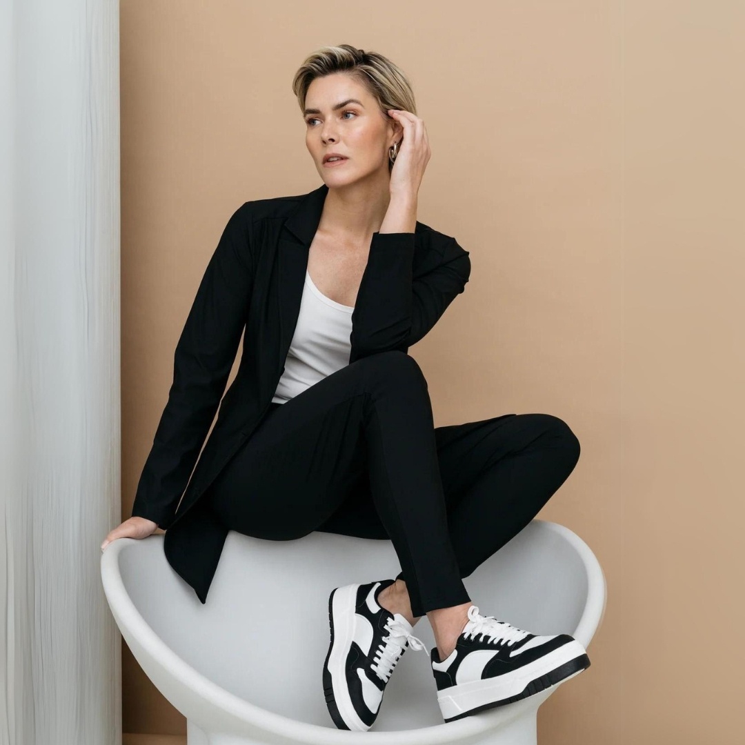 TAYLOR BLAZER BLACK TRAVEL WEAR