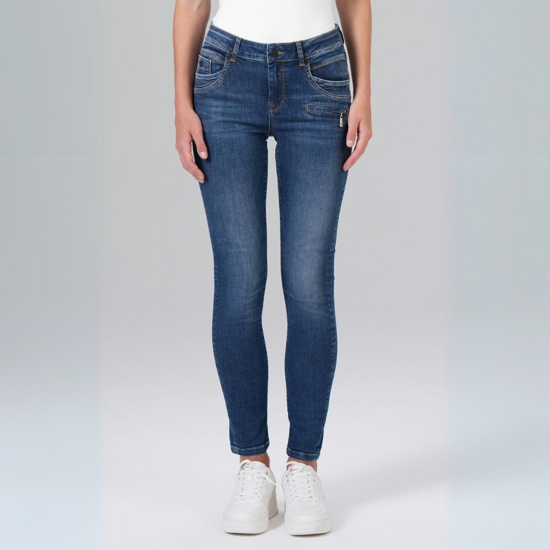 SUZY Skinny Fit (Mid Blue)