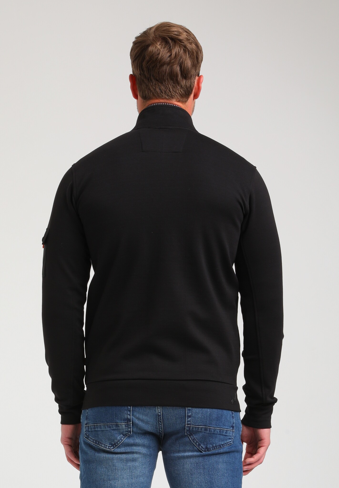 424751 VESTEN (BLACK)