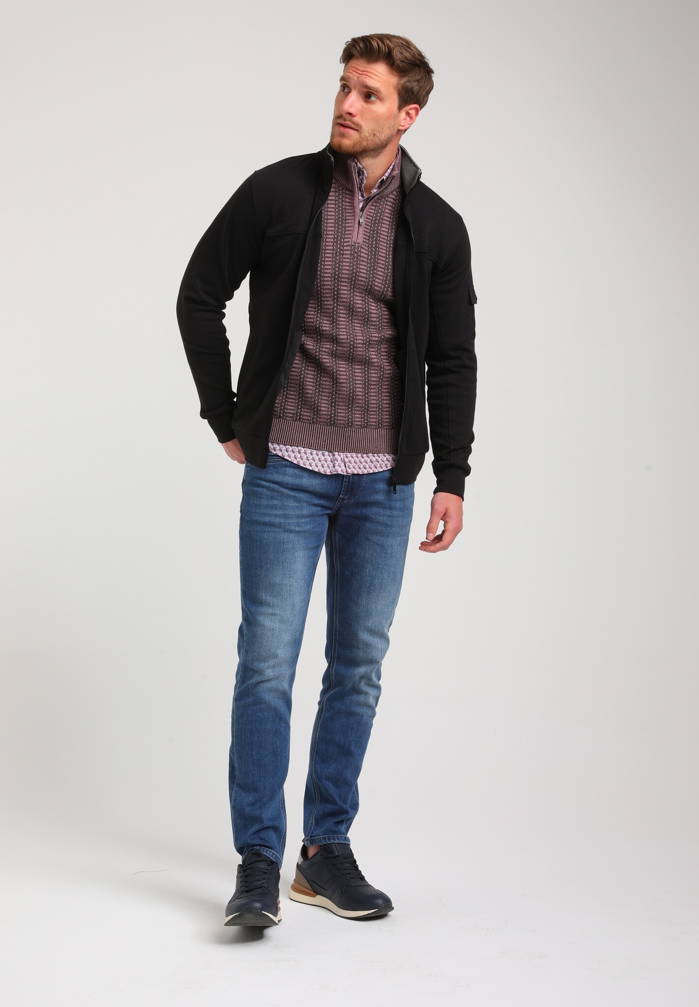 424751 VESTEN (BLACK)