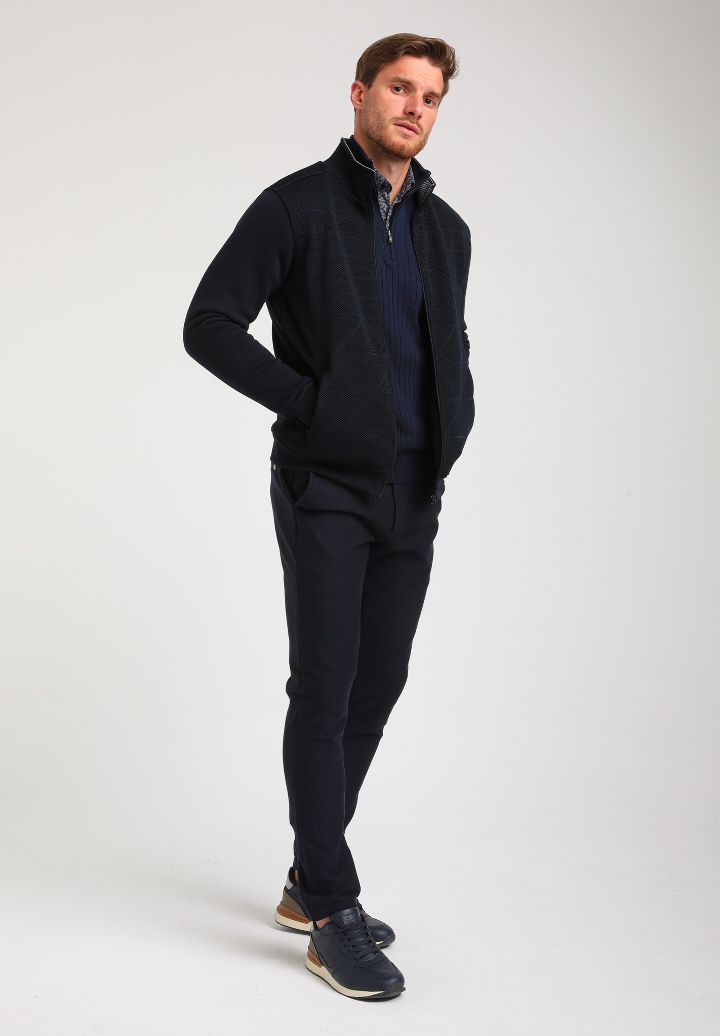 424752 VESTEN (NAVY)