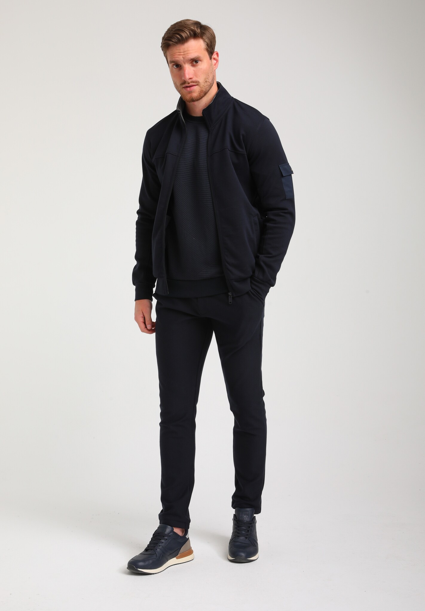 424752 VESTEN (NAVY)