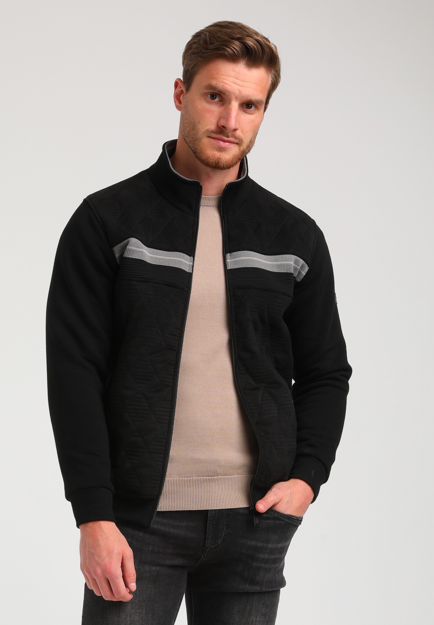 424722 VESTEN (BLACK)