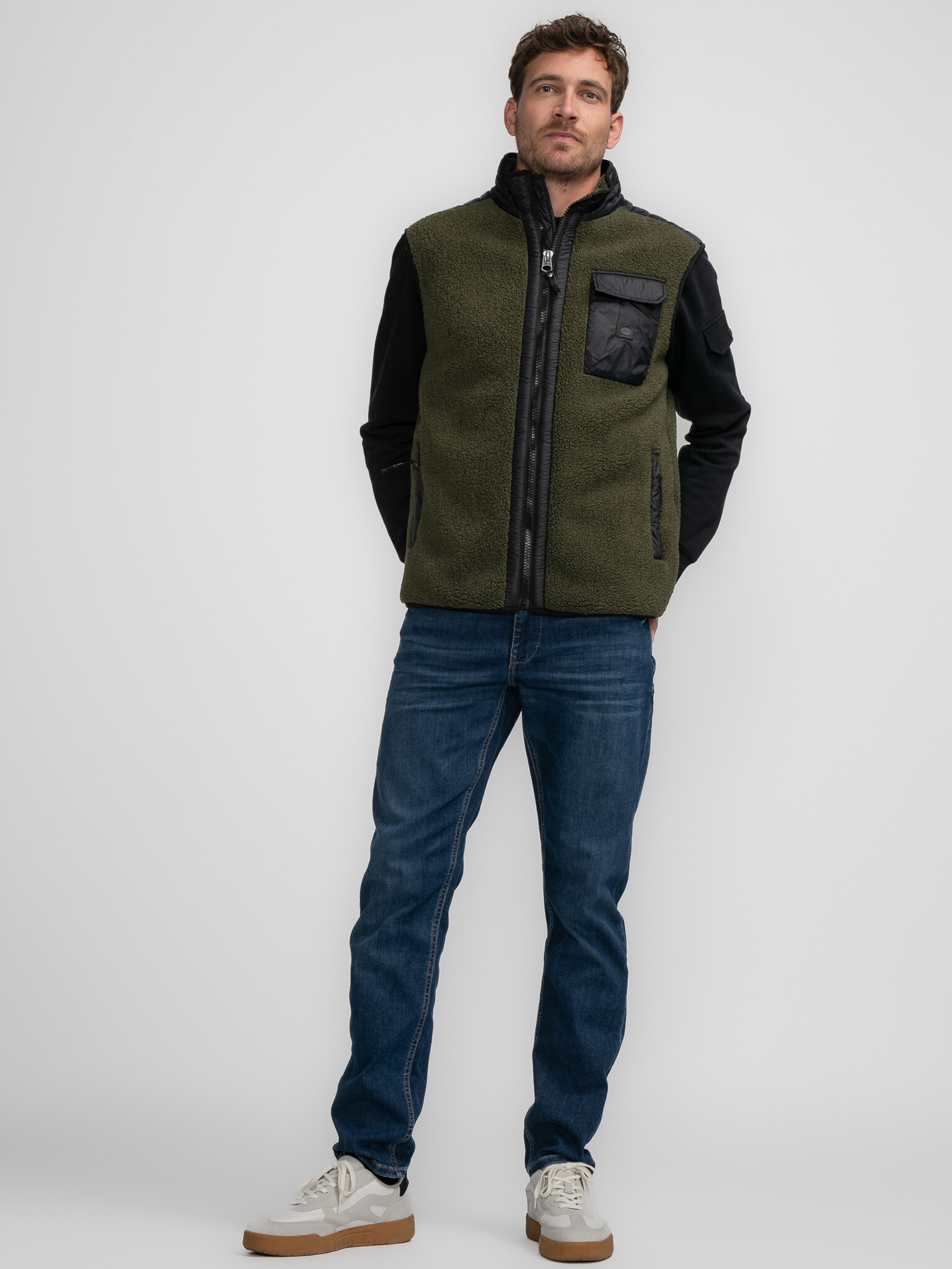 MEN WAISTCOAT  (6088 ARMY GREEN)