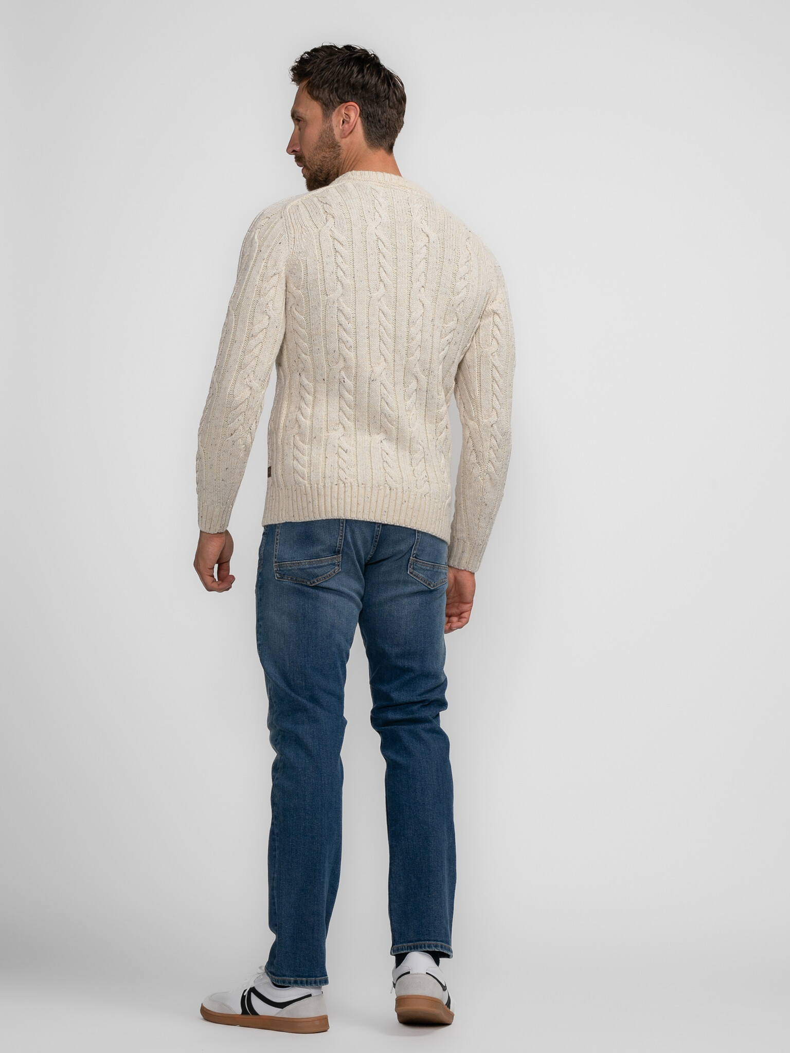 M-3040-KWR247 Men Knitwear Round Neck Basic (7137 Ecru)