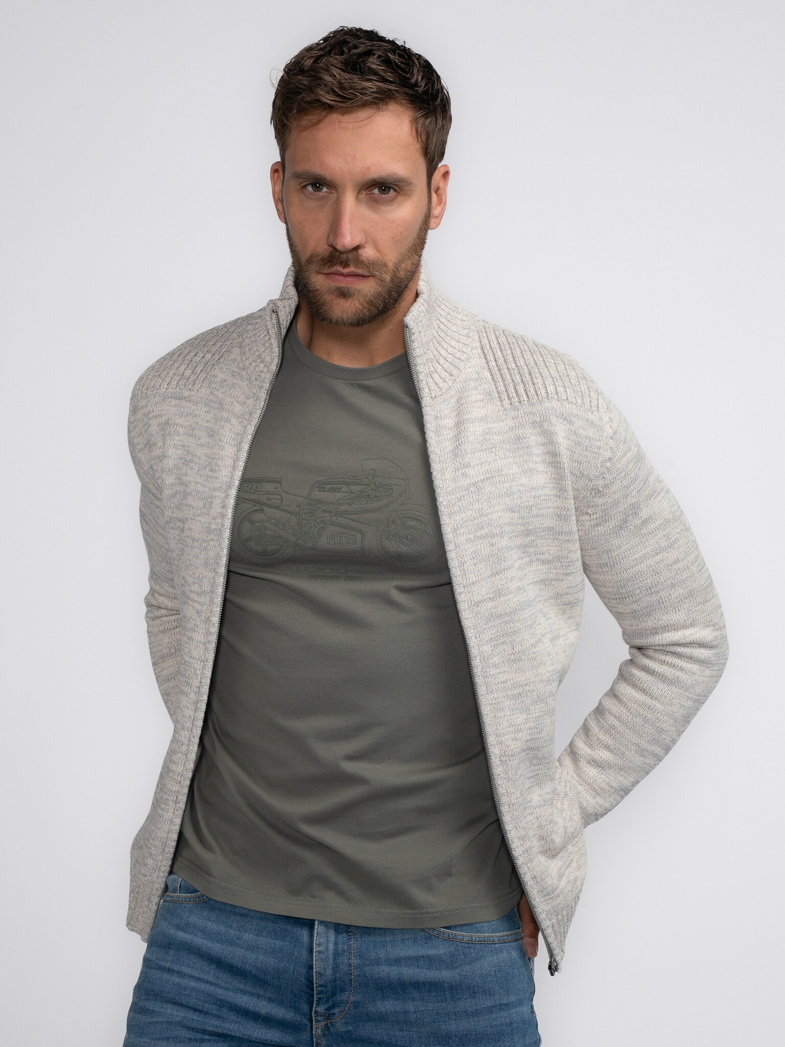 M-3040-KWC216 Men Knitwear Collar Cardiguan (0009 Antique White Melee)